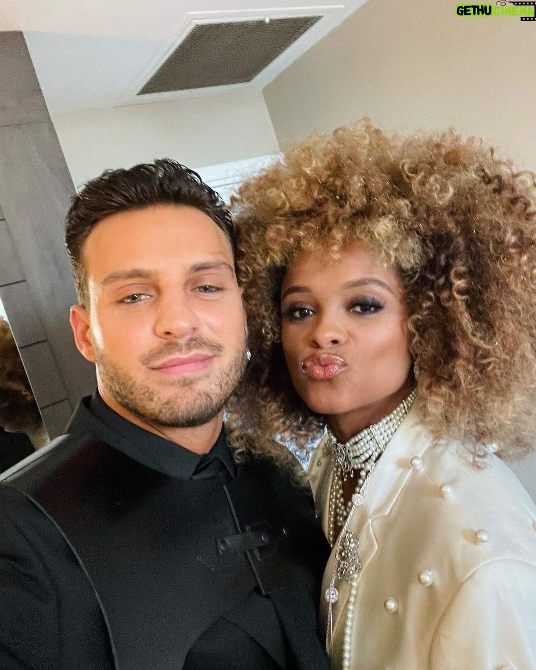 Vito Coppola Instagram - About Pride of Britain Such a Special night, dedicated to true Heroes ππΌππΌππΌ I had the best company with me and all the people I love β₯οΈ I felt lucky, blessed and Happy. Wish everyone to have beautiful people and good friend π€πΌ Choose always Love π©΅