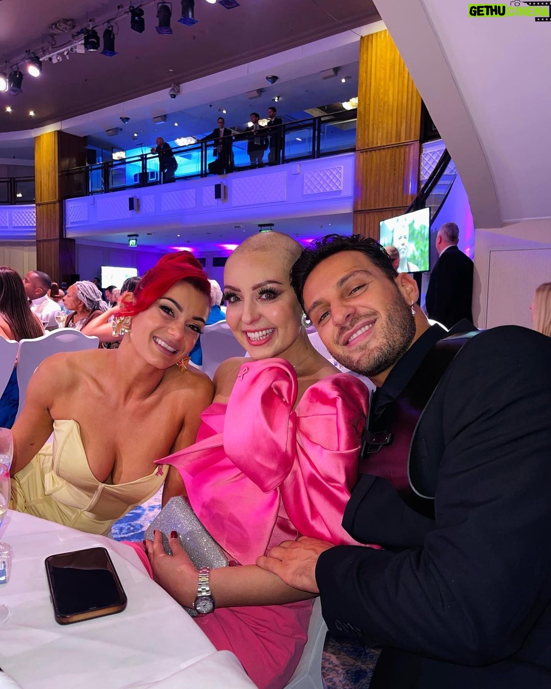 Vito Coppola Instagram - About Pride of Britain Such a Special night, dedicated to true Heroes ππΌππΌππΌ I had the best company with me and all the people I love β₯οΈ I felt lucky, blessed and Happy. Wish everyone to have beautiful people and good friend π€πΌ Choose always Love π©΅