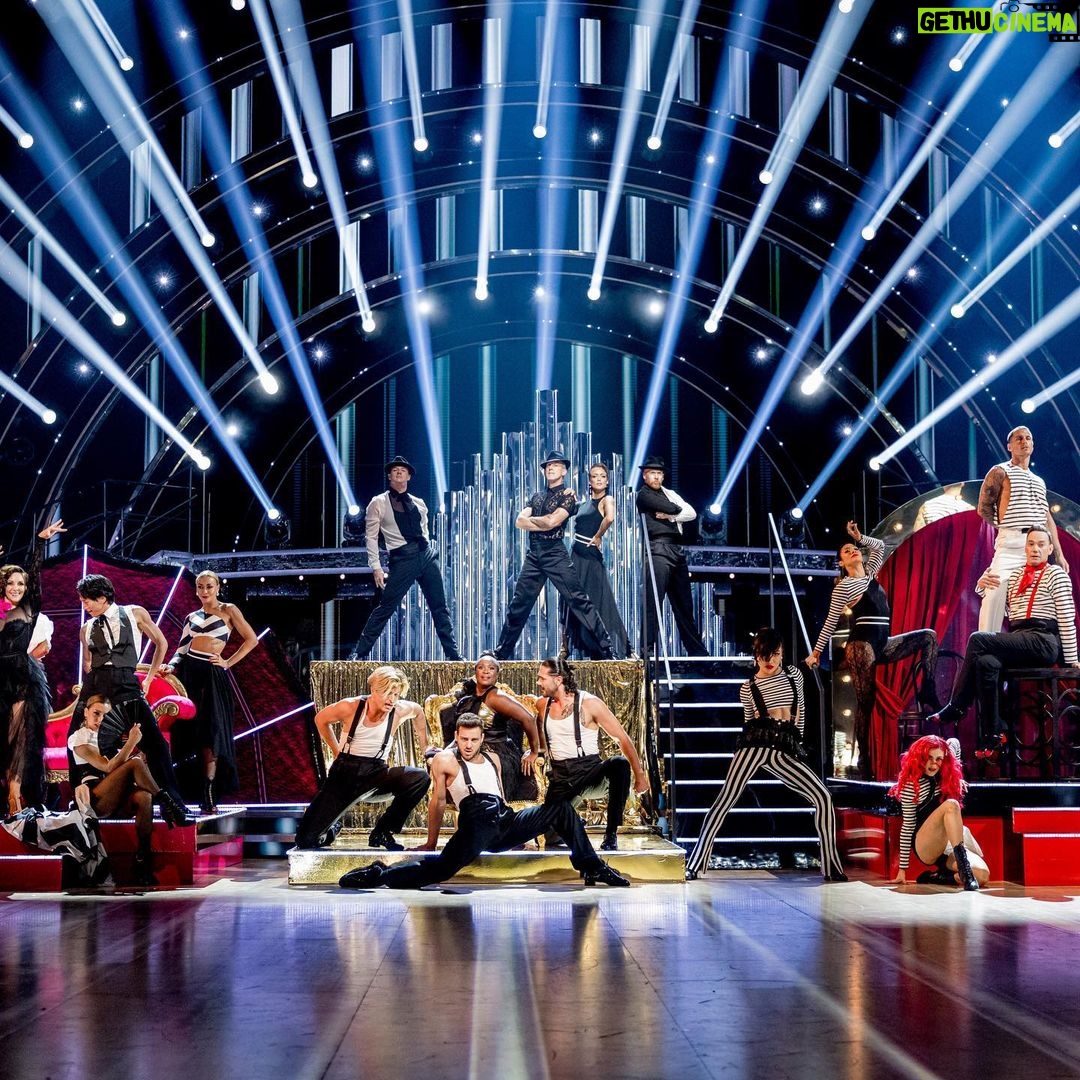 Vito Coppola Instagram - Tonight at 6.35pm 🇬🇧 on BBC One and BBC iPlayer The Launch show of Strictly come dancing Cannot wait for it 😁♥️ I am so so happy and enthusiastic about this new series 🙌🏼 I would like to wish all my pros, who have become my family the best luck for this new series together. Good luck to all the celebs 🍀 have the best time and have fun!!!!! Questa sera alle 19.35 🇮🇹 la puntata lancio di @bbcstrictly 🎉 Sarà molto interessante e piena di sorprese. Si sapranno tutte le coppie del cast è molto altro… Non vedo l’ora 😎🫶🏼 Auguro a tutti i miei professionisti, amici che sono diventati la mia nuova famiglia una stagione bellissima, all’insegna del divertimento e senza mai smettere di ballare!!!! Let’s start Danciiiiing 🕺🪩