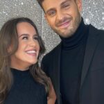 Vito Coppola Instagram - Le persone che mi conoscono davvero sanno che per me il miglioramento personale è molto importante. Bisogna sempre mettersi in discussione e chiedersi: “Potrei fare di più? Potrei farlo meglio?” Se la risposta è sì (e la risposta è sempre si per me 😝) allora bisogna agire. 😊 Sono molto grato di avere feedback e commenti costruttivi, perché così ho la possibilità di lavorare e fare del mio meglio. Parto sempre dall’idea che “nessuno nasce imparato”. Detto ciò il motto di questa settimana è: Less is more!