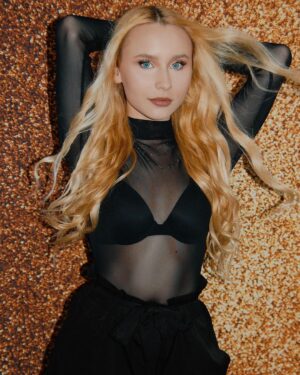 Vivian Hicks Instagram - inhale confidence, exhale doubt
