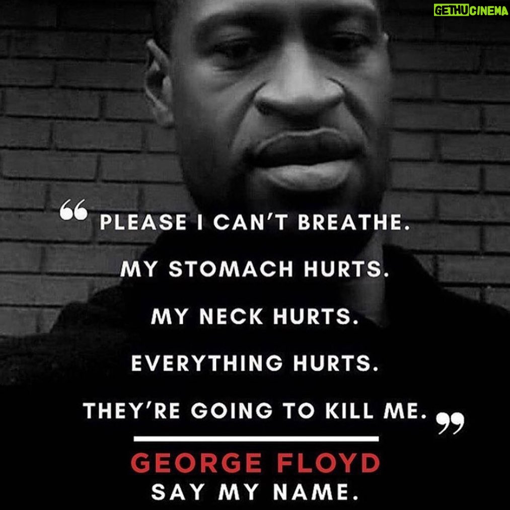 Vivian Hicks Instagram - “United we stand, divided we fall” Alone we can do so little, together we can do so much. ✊🏿✊🏾✊🏼✊🏻 Please click the link in my bio to the sign petition or text “Floyd” to 55156 #justiceforgeorgefloyd #blacklivesmatter #icantbreathe @sallymillerfash love my girls ❤️