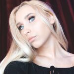 Vivian Hicks Instagram - Set goals and crush em. 👊 🎶 Stay tuned for something awesome.... #vivstacos #vivianhicks #singer #music #artist #happy