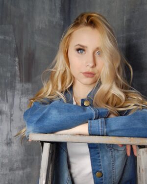 Vivian Hicks Instagram - “He’s so Hollywood On top of the world “.........finish the lyric to my original song #fangirl Photoshoot with @me.n.u ⭐️ Loving my custom jean jacket swipe left ↔️ to see !!! stay tuned for more shots from my shoot !  #photoshoot #menukids #fashion #mintroomstudios