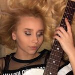 Vivian Hicks Instagram - “He’s Famous I’m Nameless“ ⭐️❤️ #fangirl 3 days #music #guitar #staytuned for more pics from shoot •Photoshoot 🎸 @lunaguitar •Photographer @alleylovemom