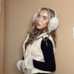 Vivian Hicks Instagram - Winter fits with @sheinofficial ❄️ Shop now and sparkle for the holidays UP TO 90% OFF, Over 400K hot items are marked down until December 31st🎄@shein_ca ID CODES🔎 17773122 3481759 1910805 23822836 Use my coupon code: SHBOX28 #SHEINboxingday #loveshein #SHEINGoodFinds #SHEINforAll #SHEINhome #SHEINappliances # SHEINbeautyfinds #SHEINelectronics #SHEINSportsAcc #ad #saveinstyle