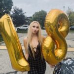 Vivian Hicks Instagram - 18💛 #birthday #birthdaycake #birthdaygirl