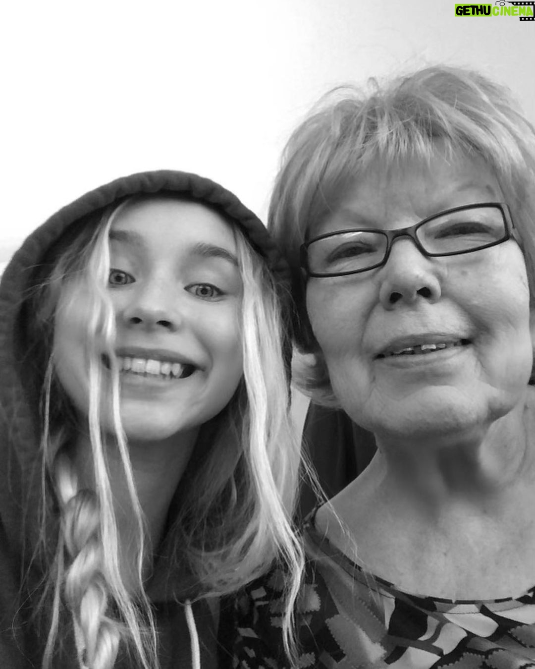 Vivian Hicks Instagram - Happy Mother’s Day to my mama and grandma. the 2 most beautiful and strong women I know. thank u for raising me into who I am today. I love u both so much. Happy mom day to every mother that has touched my heart. Xoxo🧡 #mothersday @alleylovemom @nanamaarit