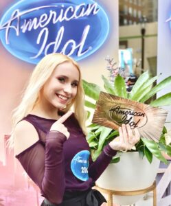 Vivian Hicks Instagram - ⭐️I’m going to Hollywood!!⭐️ Even though my audition for American Idol will not be airing, I’m so proud of myself for taking this huge step and for being the first Canadian in history to ever receive a golden ticket! 🎫 🇺🇸🇨🇦 I’ve met so many amazing artists and created unforgettable memories that will last a lifetime! Thank you to my team, family, friends, and all my fans for the ongoing support. It’s not over yet! We’re just getting started. Love you all ❤️ xoxo . . . . . . . . . . @americanidol @etcanada @etalkctv @globaltv @thejunoawards @tigerbeatnow @strutent @popstarmagazine @umusic #explorer #intstalike #singers #thevoice #tiktok #radioDisney #voices #thenextidol #hollywoodweek #katyperry #usa #chorus #vivianhicks #Americanidol #hotvocals Savannah, Georgia