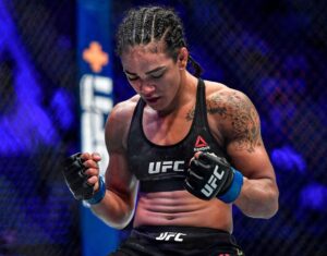Vivianne Araújo Instagram - Humildade, disciplina e os pés no chão!!! #favelavenceu 🌪🌪💥

#ufcfightisland8 #inabudhabi #ceilandia #gratitude 

@daniel.bev @erikbsilva @cattapretanutri @alessluis_ @anderson.carvalho.mma @boxederua @henquelimajj @lpnutricaoesportiva @phsebba @alonsocleto @ronnymavros @rodrigosalulima.pratique @lucianacbribeiro @babiruska @vivaoftalmologia @pumpsuplementos