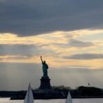 Vivianne Araújo Instagram - Só gratidão 🙏🏼❤️ 🏰 VEGAS - NEW YORK 🗽 @jarbem @mabileyne @viviaraujomma @erikcerradomma @ruggerpepeluque @daniel.bev @warriorsnationmma @rodrigobrauna #ufc #vegas #lasvegas #newyork #libertystatue #ny #friends #work #training #fight #mma #ufcbrasil #seminar #bjj #nyc