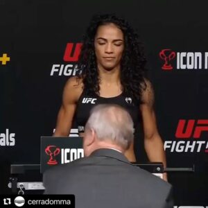 Vivianne Araújo Instagram - #Repost @cerradomma with @make_repost
・・・
Peso ✅
Encarada ✅

Estamos prontos!

Amanhã é dia. Pra cima, @viviaraujomma 

#CerradoMMA #EvolucaoConstante #UFC #ufcbrasilnocombate