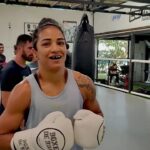 Vivianne Araújo Instagram - Vamos com tudo!!! 14 de maio • Let’s go on May 14th 🌪🦍 #ufc #ufcbrasil #cerradomma #letsgo