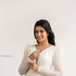 Viviya Santh Instagram -