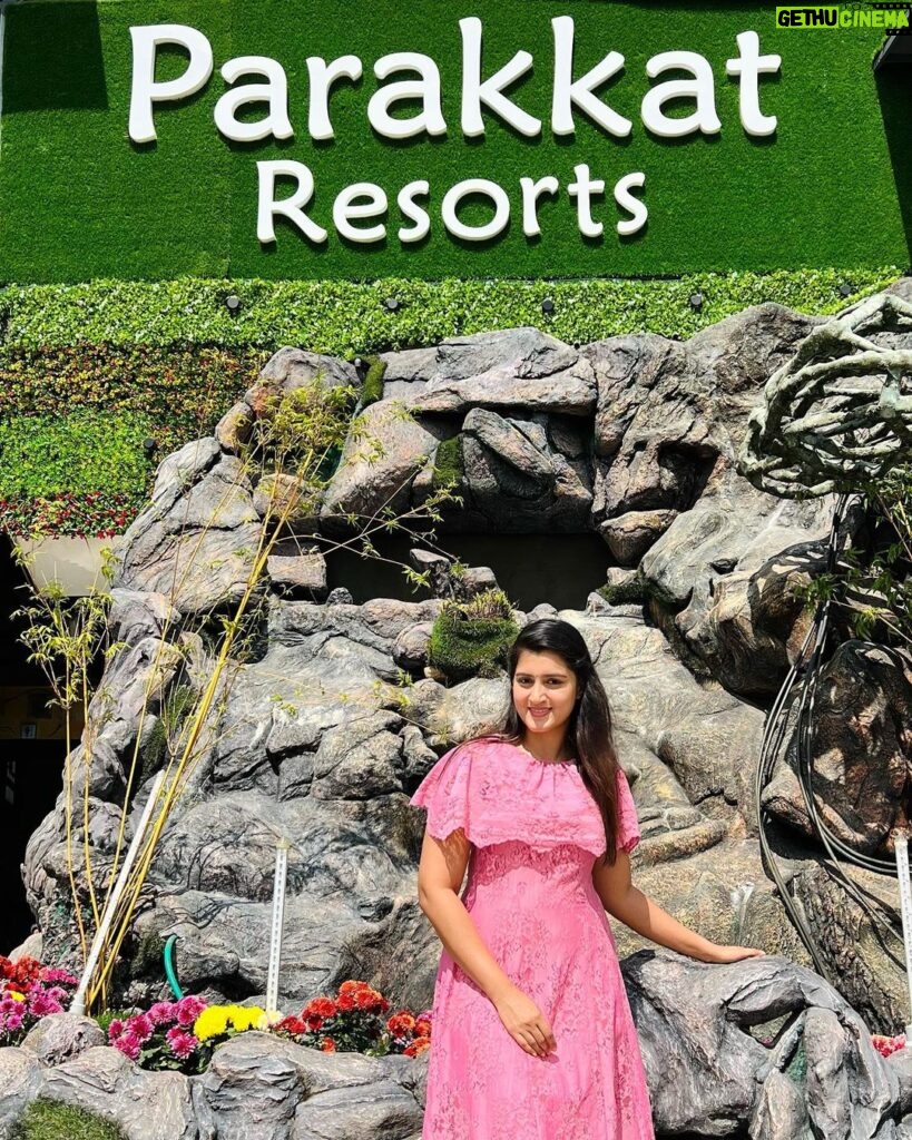 Viviya Santh Instagram - @parakkatnatureresortmunnar Parakkat Nature Resorts