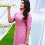 Viviya Santh Instagram - Happy womens day to all strong womens over here 😍😍❤️ There is nothing stronger than a broken woman who has rebuilt herself. Always be a first-rate version of yourself instead of a second-rate version of somebody else. 👗: @feminique_designs 📸: @shemeem_ps 💄: @my_touch_makeup_artistry 🖼: @soulful_memories_events
