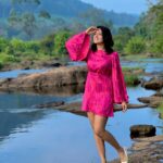 Viviya Santh Instagram - 💖💖💖 📸: @jenjo_chronicles ❤️ Athirappilly