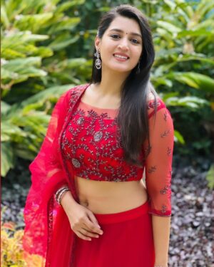 Viviya Santh Instagram - Thankyou @ethereal.kochi for this elegant design 👗💕