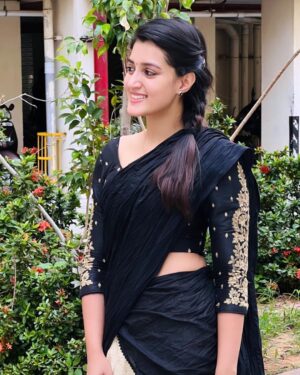 Viviya Santh Instagram - #halfsaree #dhawani #southindianattire💖