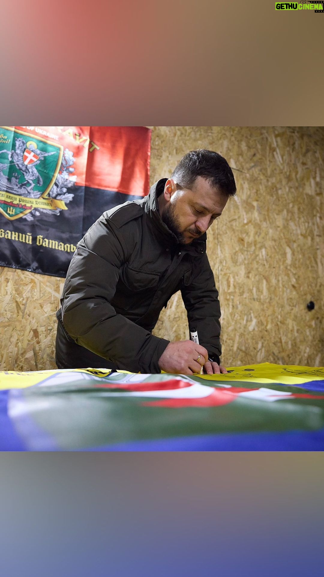 Volodymyr Zelenskyy Instagram - Things that are happening on our western border, the border with Poland, cannot be considered normal or ordinary. A simple and clear justice is needed. Only 5% of our agricultural exports pass through the Polish border. So in reality, the situation is not about grain, but rather about politics. And near Kupyansk, close to the Russian border, where enemy artillery does not cease, news from the border with Poland seems outright mocking. We need common decisions, rational decisions, to resolve this situation. The decisions made by us and the Poles, first of all, and by everyone in Europe who cares about the fate of Europe. I thank everyone who fights and works for our country and people! I thank everyone who helps! Glory to Ukraine!