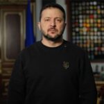 Volodymyr Zelenskyy Instagram – Я вдячний генералу Залужному за два роки захисту. Я вдячний за кожну перемогу, яких ми досягли разом і завдяки всім українським воїнам, які героїчно витягують цю війну на собі.
Відверто поговорили сьогодні про те, що потребує змін в армії. Термінових змін. Я запропонував генералу Залужному бути й надалі разом у команді Української держави. Буду вдячний за його згоду. 

Відсьогодні до керівництва Збройними Силами України приступає нова управлінська команда. Я хочу, щоб бачення війни було єдиним і в наших воїнів у Роботиному чи Авдіївці, і в Генеральному штабі та на Ставці. Я провів десятки розмов із командирами різного рівня. Зокрема, сьогодні говорив із бригадними генералами Андрієм Гнатовим, Михайлом Драпатим, Ігорем Скибюком та полковниками Павлом Палісою і Вадимом Сухаревським.
Усі вони розглядаються на керівні посади в армії та служитимуть під проводом найбільш досвідченого українського командувача. Він має успішний досвід захисту – провів Київську оборонну операцію. Він має також і успішний досвід наступу – Харківської визвольної операції. 
Я призначив генерал-полковника Сирського Головнокомандувачем Збройних Сил України.
Сьогодні ж говорив із генералами Мойсюком та Забродським. Їх досвід – на службі державі.

2024 рік може стати успішним для України лише за умови ефективних змін в основі нашої оборони, якою є Збройні Сили України.
🇺🇦🇺🇦🇺🇦