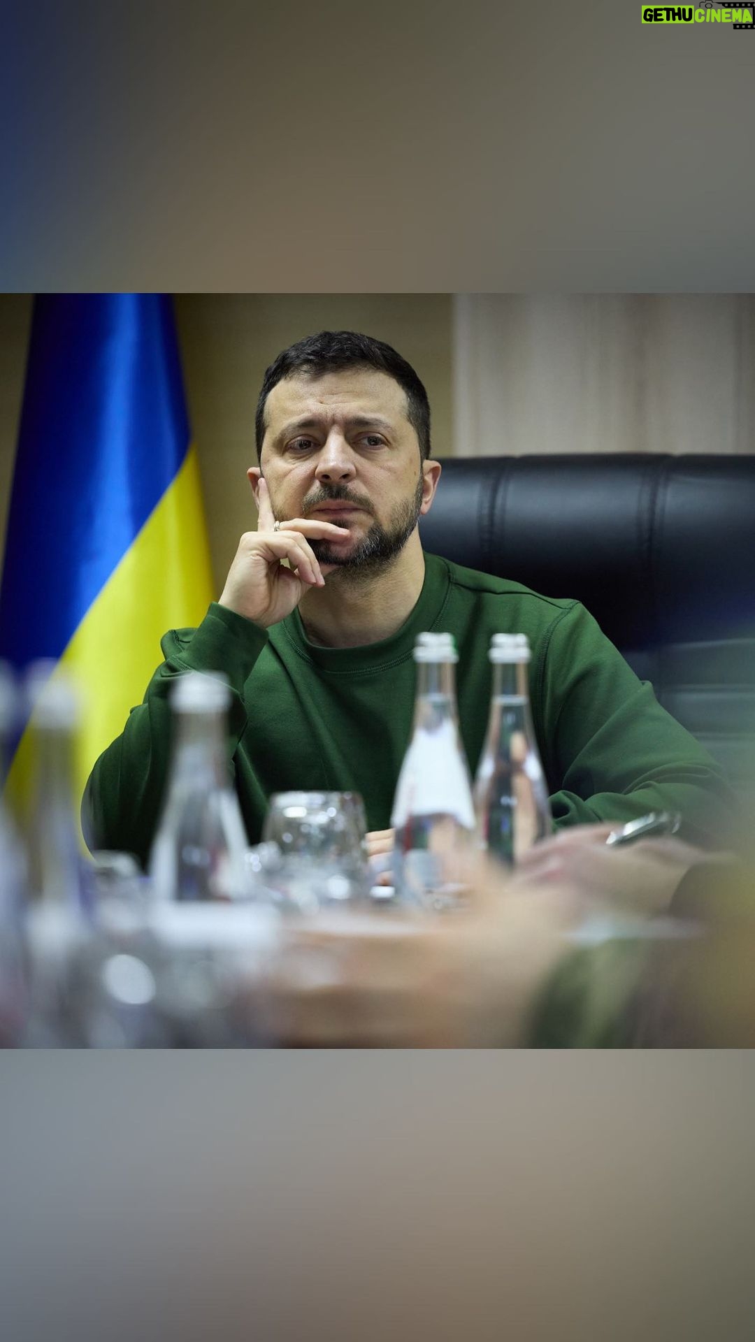 Volodymyr Zelenskyy Instagram - In the morning, I visited Robotyne, one of the toughest areas of the frontline, Zaporizhzhia sector. I personally thanked the warriors and awarded five of the best directly on the front line – those who have distinguished themselves in combat over the past weeks. In the afternoon, I visited the East Air Force Command. A report and a detailed discussion on the protection of the skies over the Dnipropetrovsk region. The threat remains constant and severe, as Russia views the region as one of its primary targets for terrorist attacks. We are working to enhance the ability to shoot down missiles and drones. Now I am in Kryvyi Rih, focusing on the entire district and other communities in the region. We held a meeting on energy and water supply for the cities and villages in the Dnipropetrovsk region, including Kryvyi Rih. Protection of energy facilities. Reinforcement of mobile firing groups, air defense, and electronic warfare. Restoration of power facilities. I am grateful to all those who have been working to restore power supply after the recent strikes – every repair crew. Maximum respect and gratitude to everyone who fights for the sake of the state, works for Ukraine and its people, and to everyone who helps – every volunteer, every volunteer community. To everyone who is in the state and with the state. Glory to Ukraine!