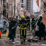 Volodymyr Zelenskyy Instagram - Великої вдячності заслуговують кожен і кожна, хто працює, щоб рятувати людей, допомагати після ударів. Хто вдень і вночі присвячує своє життя тому, щоб кожен був урятований. Усі наші регіони, усі наші громади, які потребують захисту, отримують його від рятувальників ДСНС України. Дякую за вашу самовідданість, професійність та людяність! —— Everyone who works to rescue people and provide aid after the strikes deserves immense gratitude. Those who devote their days and nights to ensuring that everyone is saved. All of our regions and communities in need of protection receive it from Ukrainian State Emergency Service rescuers. I thank them for their dedication, professionalism, and humanity! Photo: Oleg Petrasiuk, Julia Kochetova, Yakiv Liashenko, SES of Ukraine, Pavlo Petrov, Yevheniy Zavhorodniy, SES in Kharkiv region.