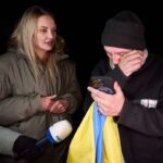 Volodymyr Zelenskyy Instagram - Ще 100 українців удома, в Україні. Нацгвардія, прикордонники, ЗСУ. Більшість – захисники Маріуполя. Усі – наші, усі – знову на рідній землі. Працюємо щодо кожного й кожної та не зупинимося, поки всіх не повернемо! Наша команда, яка займається обмінами, – дякую за потрібний країні результат! 🇺🇦🇺🇦🇺🇦 ____ Another 100 Ukrainians are back home in Ukraine. National Guard, Border Guards, and Armed Forces. The majority of them are Mariupol defenders. These are all our people, and they have returned to their homeland. We are working on bringing back every Ukrainian who is still in captivity, and we will not stop until we do. I am grateful to our team involved in the prisoner exchanges for the result the country needs. 🇺🇦🇺🇦🇺🇦