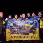 Volodymyr Zelenskyy Instagram - Ще 100 українців удома, в Україні. Нацгвардія, прикордонники, ЗСУ. Більшість – захисники Маріуполя. Усі – наші, усі – знову на рідній землі. Працюємо щодо кожного й кожної та не зупинимося, поки всіх не повернемо! Наша команда, яка займається обмінами, – дякую за потрібний країні результат! 🇺🇦🇺🇦🇺🇦 ____ Another 100 Ukrainians are back home in Ukraine. National Guard, Border Guards, and Armed Forces. The majority of them are Mariupol defenders. These are all our people, and they have returned to their homeland. We are working on bringing back every Ukrainian who is still in captivity, and we will not stop until we do. I am grateful to our team involved in the prisoner exchanges for the result the country needs. 🇺🇦🇺🇦🇺🇦