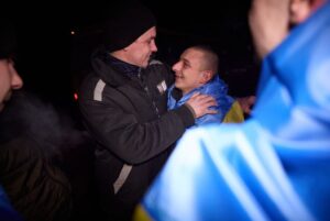 Volodymyr Zelenskyy Instagram - Ще 100 українців удома, в Україні. Нацгвардія, прикордонники, ЗСУ. Більшість – захисники Маріуполя. 

Усі – наші, усі – знову на рідній землі. Працюємо щодо кожного й кожної та не зупинимося, поки всіх не повернемо! 

Наша команда, яка займається обмінами, – дякую за потрібний країні результат!

🇺🇦🇺🇦🇺🇦
____

Another 100 Ukrainians are back home in Ukraine. National Guard, Border Guards, and Armed Forces. The majority of them are Mariupol defenders.

These are all our people, and they have returned to their homeland. We are working on bringing back every Ukrainian who is still in captivity, and we will not stop until we do.

I am grateful to our team involved in the prisoner exchanges for the result the country needs. 

🇺🇦🇺🇦🇺🇦