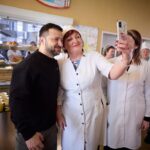 Volodymyr Zelenskyy Instagram - Два активні дні в регіонах. Запоріжжя, Дніпровщина, Кропивницький та область, Черкащина. Дякую всім, хто разом з Україною та в Україні! Кожному й кожній, хто зміцнює державу, б’ється й працює заради нашої країни, суспільства, наших людей – усіх українців. ____ Two active days in the regions. Zaporizhzhia, Dnipro, Kropyvnytskyi, and Cherkasy. I am grateful to everyone who stands with Ukraine and stays in Ukraine. I thank everyone who strengthens our nation, fights and works for our country, society, and our people—all Ukrainians.