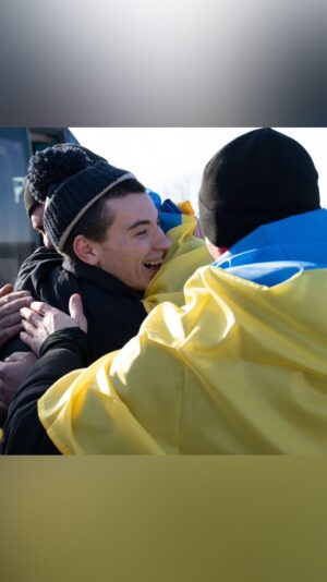 Volodymyr Zelenskyy Instagram - Наші🇺🇦
____

Ours🇺🇦
