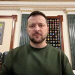 Volodymyr Zelenskyy Instagram - Наші воїни Національної гвардії України. Є за що сьогодні їх відзначити. Спецпризначенці 1-го та 3-го окремих штурмових загонів «Омега». Хлопці дуже ефективно воюють на передовій, у дійсно гарячих місцях фронту. 15-й Слов’янський полк і 4-та бригада оперативного призначення Нацгвардії – це Східний напрямок. Дякую вам за влучність, воїни! І сьогодні, професійний день у кіберфахівців СБУ – Департамент контррозвідувального захисту інтересів держави у сфері інформаційної безпеки, – я вітаю вас, усіх працівників Департаменту, і дякую вам за роботу як у тилу, так і на фронті. Дякую всім, хто робить Україну міцніше! Хто б’ється заради України, хто працює заради того, щоб Україна, наші люди, наше суспільство ставали сильніше. Слава Україні!