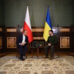 Volodymyr Zelenskyy Instagram - Сьогодні з паном Премʼєр-міністром Дональдом Туском @donaldtusk провели дуже продуктивні переговори. Щодо всіх аспектів наших двосторонніх відносин. Є новий польський оборонний пакет. Ми цінуємо таку незмінну допомогу. Є нова форма нашої взаємодії заради більшого масштабу закупівель зброї для українських потреб – це польський кредит для України. Обговорили сьогодні з паном Премʼєр-міністром і можливості майбутнього спільного виробництва зброї. Дякую за підтримку України! 🇺🇦🇵🇱 —— Today, we had very productive talks in Kyiv with Mr. Prime Minister Donald Tusk @donaldtusk about all aspects of Ukrainian-Polish bilateral relations. We appreciate Poland’s unwavering support and the new military aid package for Ukraine, as well as a new form of cooperation aimed at larger-scale arms purchases for Ukrainian needs: a Polish loan for Ukraine. Prime Minister Tusk and I also discussed the opportunities for future joint arms production. I thank Poland for supporting Ukraine. 🇺🇦🇵🇱