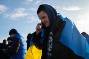 Volodymyr Zelenskyy Instagram - Наші – вдома. 207 хлопців.
Повертаємо попри все.
Пам’ятаємо про кожного й кожну в полоні.
Воїни та цивільні. Маємо повернути всіх.
Працюємо над цим.
Зараз – чергова класна робота команди України. Буданов, Єрмак, Усов, Малюк, Клименко – молодці!
🇺🇦🇺🇦🇺🇦
____

Our people are back. 207 of them. 
We return them home no matter what.
We remember each Ukrainian in captivity. 
Both warriors and civilians. We must bring all of them back. 
We are working on it.
The Ukrainian team has done another excellent job. Budanov, Yermak, Usov, Maliuk, and Klymenko. Well done!
🇺🇦🇺🇦🇺🇦