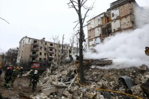 Volodymyr Zelenskyy Instagram - Триває рятувальна операція після чергової російської атаки проти наших міст і людей – свідомого терору проти звичайних житлових будинків у Києві, Харкові, Павлограді. На жаль, є постраждалі та загиблі. 

Станом на зараз відомо про 22 людини, які постраждали внаслідок ворожого обстрілу Києва. У Харкові через атаку терористів, за попередніми даними, загинули п’ятеро людей, 51 людина, зокрема чотири дитини, отримала поранення. З-під завалів врятовано 27 людей. У Павлограді російський терор забрав життя однієї людини. Мої співчуття всім рідним і близьким.

Наші героїчні рятувальники, ті, хто завжди першими прибувають на місця ворожих обстрілів, попри всі складнощі, продовжують свою дуже важливу роботу заради порятунку людей.

Дякую всім нашим захисникам і захисницям, працівникам і працівницям усіх екстрених служб, усім тим, чиє серце просто відчуває, що треба дбати про інших, треба допомагати іншим, коли від цього залежить життя.
____

The rescue operation continues in the wake of another Russian attack against our cities and people. A deliberate act of terror against ordinary apartment buildings in Kyiv, Kharkiv, and Pavlohrad. Unfortunately, there are injured and dead. 

As of now, 22 people were reported injured as a result of the enemy shelling of Kyiv. In Kharkiv, according to preliminary data, 5 people were killed in the terrorist attack, 51 people, including 4 children, were injured. 27 people were rescued from under the rubble. In Pavlohrad, Russian terror killed one person. My condolences to all the families and friends.

Our heroic rescuers, those who are always the first to arrive at the scene of enemy shelling, continue their extremely important work to save people despite all the difficulties.

I am grateful to all our defenders, to the employees of all emergency services, to all those whose hearts simply feel that you need to take care and help others when lives are at stake.