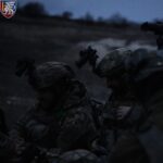 Volodymyr Zelenskyy Instagram - Кожен день нашої боротьби – це витримка й сила наших воїнів, які щоденно, стримуючи атаки ворога, виборюють життя України. Бійці 81-ї окремої аеромобільної Слобожанської бригади з початком повномасштабного вторгнення захищають Україну у складі оперативно-тактичного угруповання «Лиман» та оперативно-стратегічного угруповання «Хортиця». Хоробро захищають і результативно! Дякую захисникам і захисницям, що бережете Україну та додаєте сили нашій державі. Дякую за вашу міцність. 🇺🇦🇺🇦🇺🇦 #ШеврониГероїв ____ Every day of our struggle is a testament to our warriors‘ endurance and strength, as they fight for Ukraine’s life and repel enemy attacks on a daily basis. Since the beginning of the full-scale invasion, the servicemen of the 81st Slobozhanska Airmobile Brigade have bravely and effectively defended Ukraine as part of the «Lyman» operational tactical grouping and the «Khortytsia» operational strategic grouping. I thank our defenders for protecting Ukraine and strengthening our country. I thank them for their fortitude. 🇺🇦🇺🇦🇺🇦 #ChevronsOfHeroes