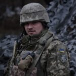 Volodymyr Zelenskyy Instagram - Кожен день нашої боротьби – це витримка й сила наших воїнів, які щоденно, стримуючи атаки ворога, виборюють життя України. Бійці 81-ї окремої аеромобільної Слобожанської бригади з початком повномасштабного вторгнення захищають Україну у складі оперативно-тактичного угруповання «Лиман» та оперативно-стратегічного угруповання «Хортиця». Хоробро захищають і результативно! Дякую захисникам і захисницям, що бережете Україну та додаєте сили нашій державі. Дякую за вашу міцність. 🇺🇦🇺🇦🇺🇦 #ШеврониГероїв ____ Every day of our struggle is a testament to our warriors‘ endurance and strength, as they fight for Ukraine’s life and repel enemy attacks on a daily basis. Since the beginning of the full-scale invasion, the servicemen of the 81st Slobozhanska Airmobile Brigade have bravely and effectively defended Ukraine as part of the «Lyman» operational tactical grouping and the «Khortytsia» operational strategic grouping. I thank our defenders for protecting Ukraine and strengthening our country. I thank them for their fortitude. 🇺🇦🇺🇦🇺🇦 #ChevronsOfHeroes