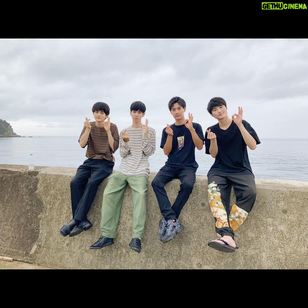 Waku Kyoten - 9.1K Likes - YouTube フォスファミのドライブ企画の時のオフショット。
4人で色んなことしてます!!
まだ観れてない方はぜひ観てみてください👍
# 4まで公開してます。続きが楽しみですね。
お楽しみに!!
#フォスファミ