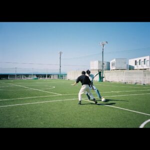 Waku Kyoten Instagram - オフショット✌️

サッカー場があったので、
空き時間によくみんなでサッカーしてました！(正確に言えばずっとヤスと...笑)

ちなみに写真はリオンがとってくれたよ📸

＠dorakoi_abema_official

#恋愛ドラマな恋がしたい
#ドラ恋