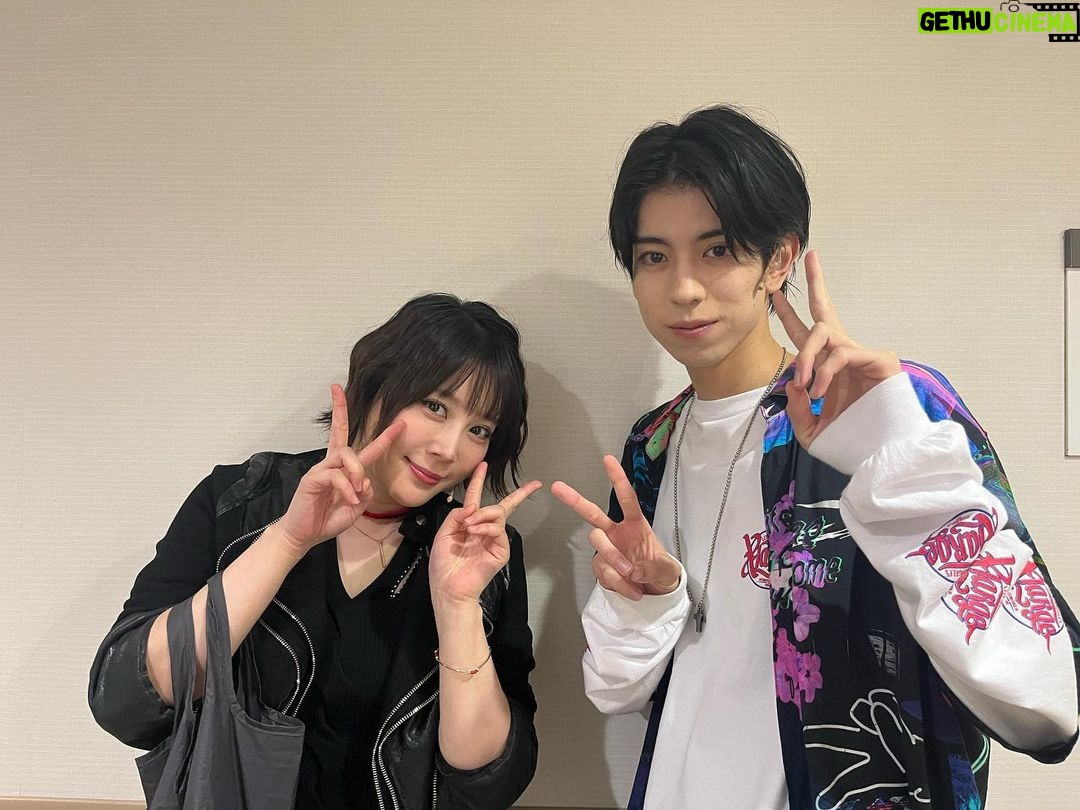 Waku Kyoten Instagram - 「ロミオ&ジュリエット」 本日2公演ありがとうございました!! 残すところあとあと4公演、、、 早いなぁ。寂しいなぁ。 精一杯最後までマキューシオを演じたいと思います。 今日はジュリエット、そして事務所の先輩でもある、きいさんと📸 いつも明るくて、とてもとても優しいきいさん! お芝居の相談に乗ってもらったり 座長として、カンパニーをたくさん引っ張って頂いてます!! 明日はソワレ公演! よろしくお願いします!! #ロミジュリ