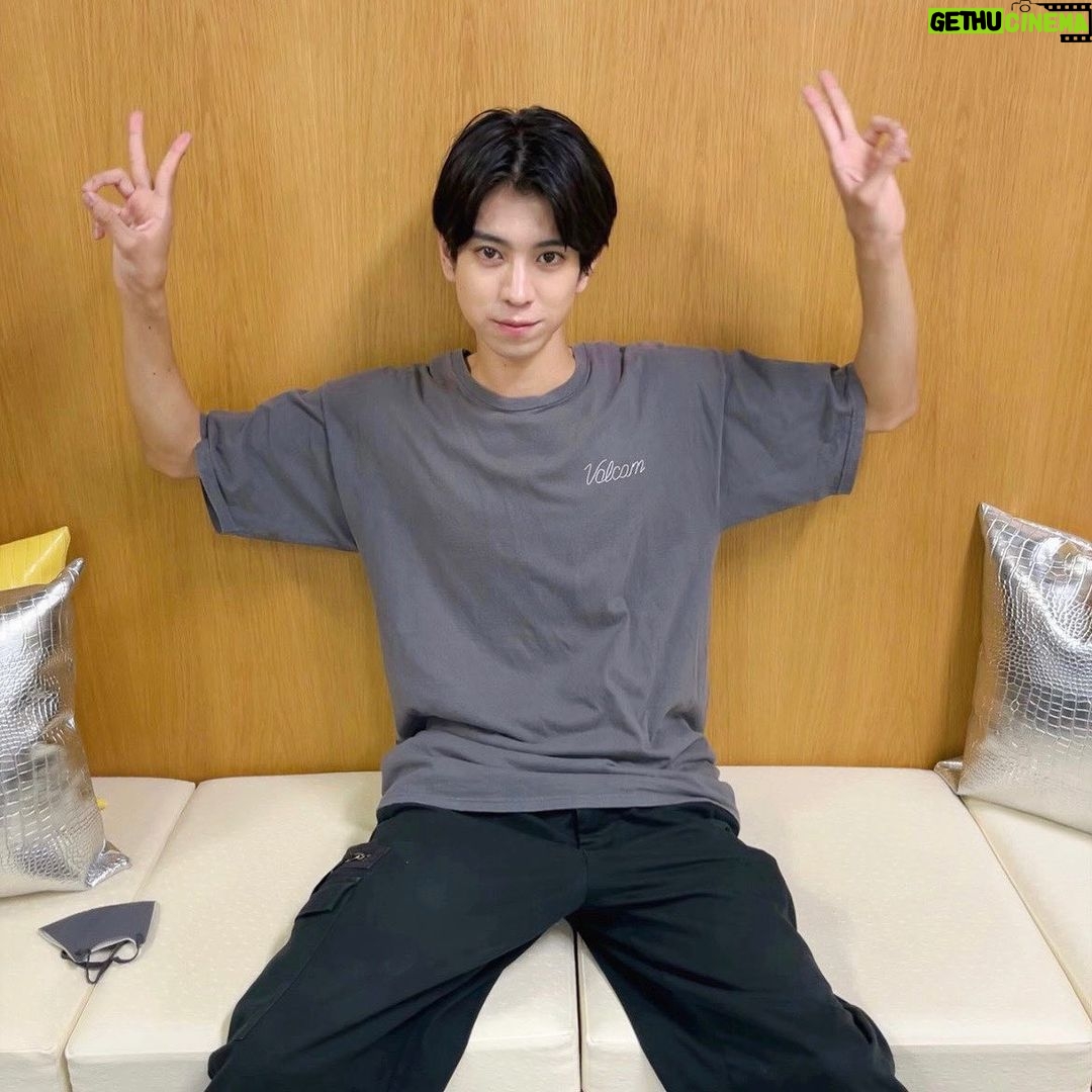 Waku Kyoten - 7K Likes - 遅くなりましたが、この間22歳になりました。
たくさんのメッセージありがとうございました!嬉しかったです。
22歳も自分らしく、頑張ります!!
これからも応援よろしくお願いします😊