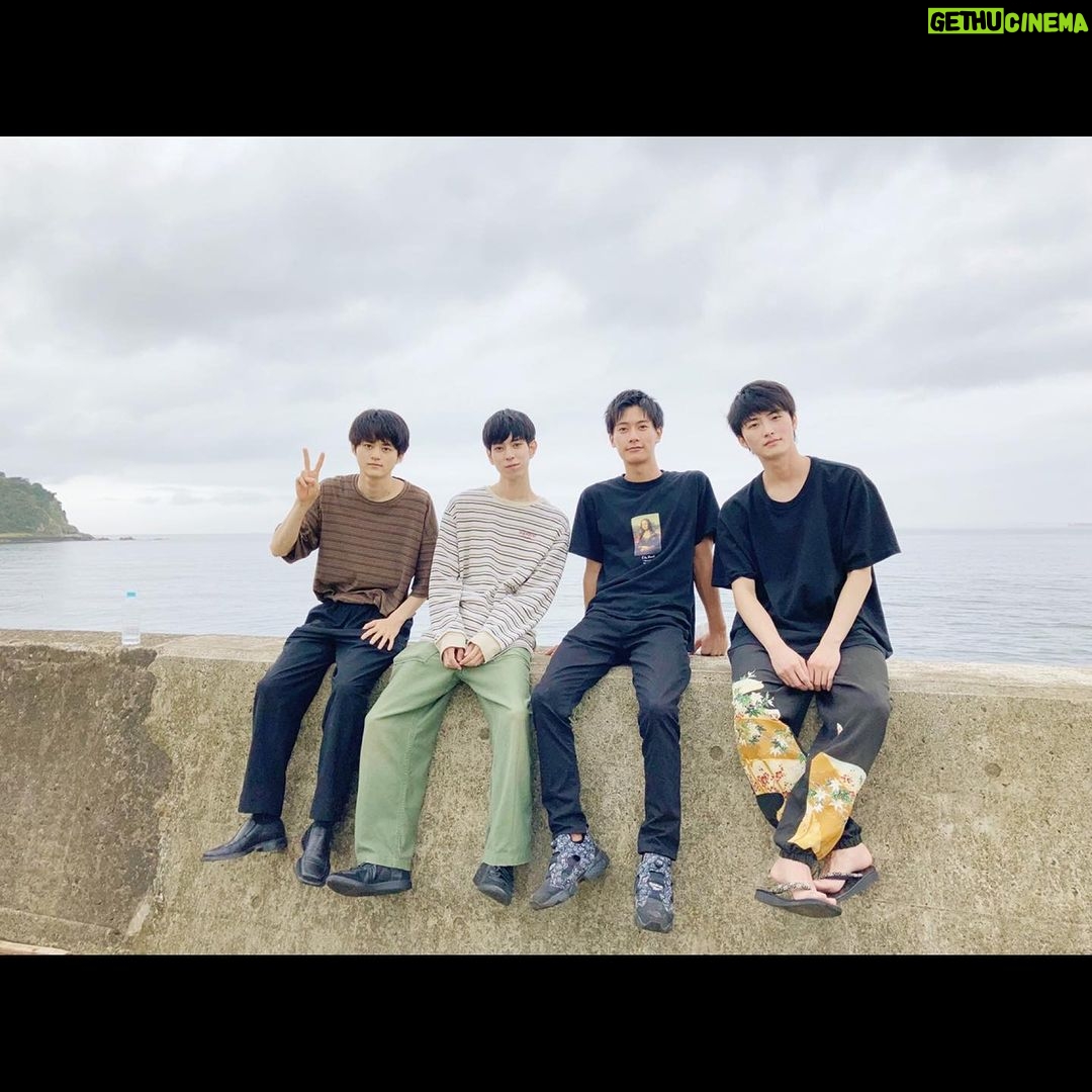 Waku Kyoten - 9.1K Likes - YouTube フォスファミのドライブ企画の時のオフショット。
4人で色んなことしてます!!
まだ観れてない方はぜひ観てみてください👍
# 4まで公開してます。続きが楽しみですね。
お楽しみに!!
#フォスファミ