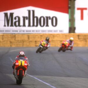 Wayne Rainey Instagram - There’s no better feeling than leading and winning your home Grand Prix. #tbt to the 1991 U.S. Grand Prix at Laguna Seca. #motoamerica #WeatherTechRaceway