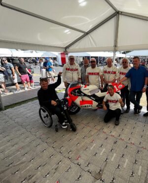 Wayne Rainey Instagram - Once in a lifetime experience @fosgoodwood 
This would not have happened without a village of people. Thank you to my family, friends, sponsors and to all the fans. 
@motoamerica @yamaharacingcomofficial @jfarle98 @medallia_inc @alpinestars @saddlemen @shoeihelmetsusa @ohvale_official @kschwantz34 @micksdoohan Kenny Roberts @padgettsracing @michelinmotorsport