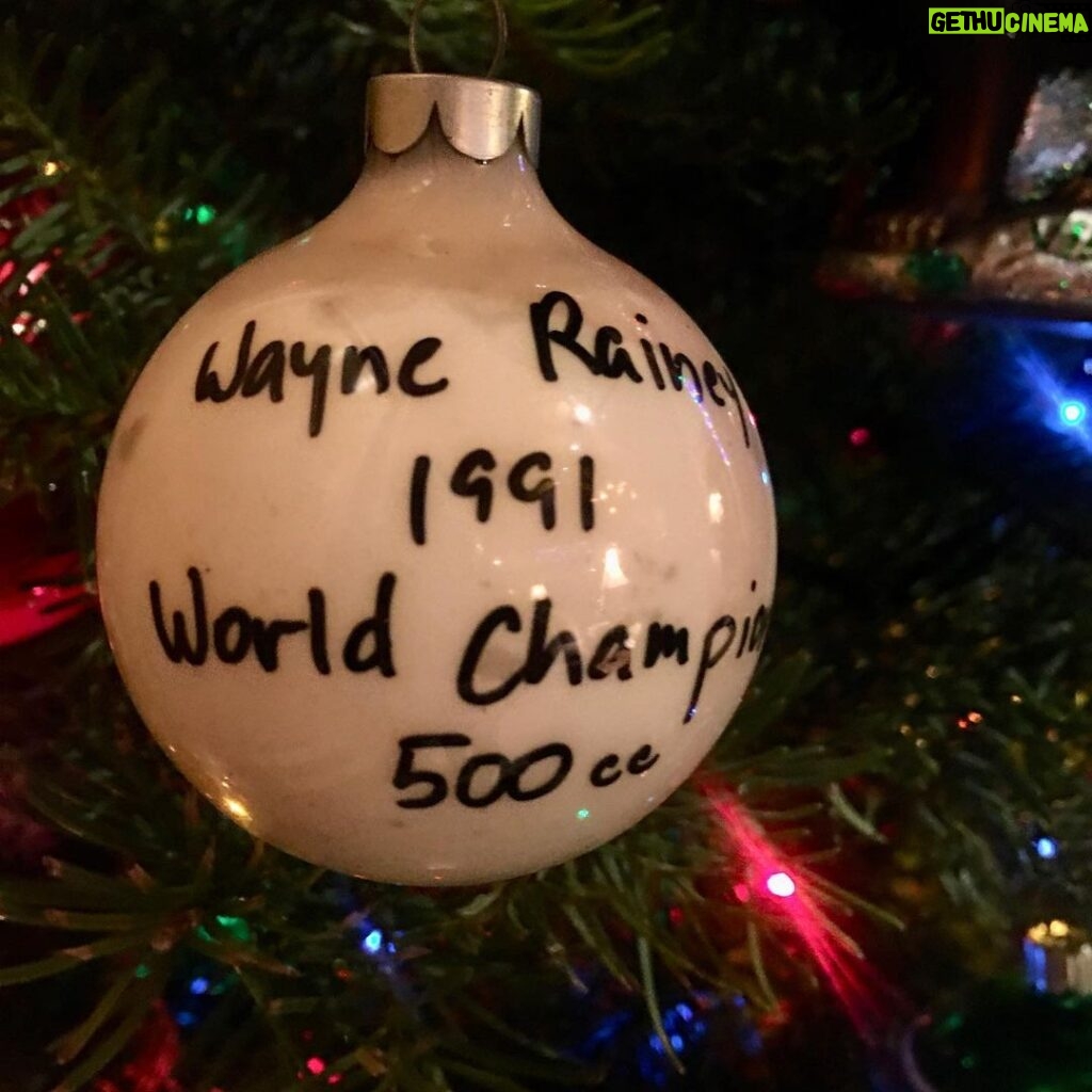 Wayne Rainey Instagram - Merry Christmas!!