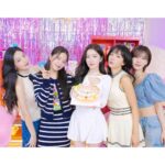 Wendy Instagram - ✨9th Anniversary✨ 9주년 너무 고마워요 러비들 그리구 우리 멤버들!! 사랑행🩵 우리 항상 건강하구 행복하자~