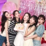 Wendy Instagram - ✨9th Anniversary✨ 9주년 너무 고마워요 러비들 그리구 우리 멤버들!! 사랑행🩵 우리 항상 건강하구 행복하자~