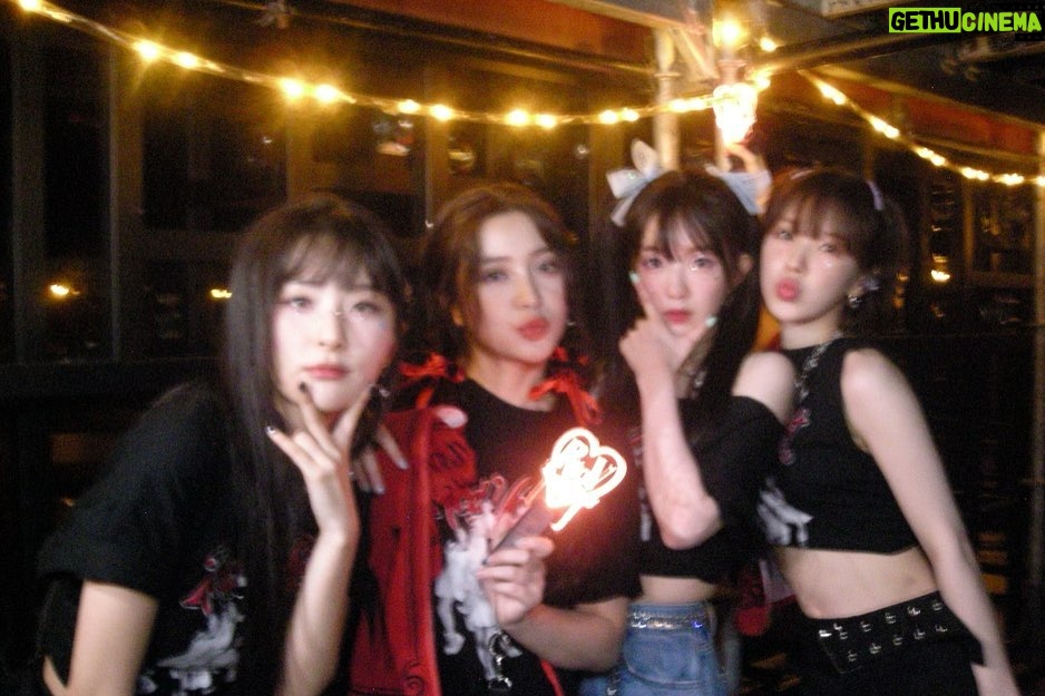 Wendy Instagram - いい思い出を作ってくれてありがとう! 愛してるよ ReVeluv-Babyたち💕 またすぐに会いましょう!💕