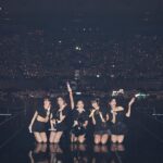 Wendy Instagram - 러비들~ 러비들 덕분에 오랜만에 한 R to V 서울 콘서트 잘 마칠 수 있었어요!!! 행복한 시간, 좋은 추억 만들어줘서 고마워요🙏 앞으로 러비들에게 받은 사랑 보답하는 레드벨벳이 되도록 할게요!! 그리구 이번 공연에 함께 고생하신 우리 헤메스 스탭분들💕회사분들 (매니저분들과 A&R)💕드림메이커💕, 현장에 계셨던 모든 분들💕, 또 멋지게 무대를 함께 꾸며주신 우리 댄서분들💕과 영준쌤 감사합니다💕 (그리고 좋은 곡들 써주신 많은 작곡가 작사가님들도 감사드립니다🙏 공연하면서 다시 한번 더 느끼게 되었어요ㅠㅠ) 최고로 행복한 이틀 만들어줘서 고마워요! 우리 멤버들도 사랑해!!💚💜💗💛💙